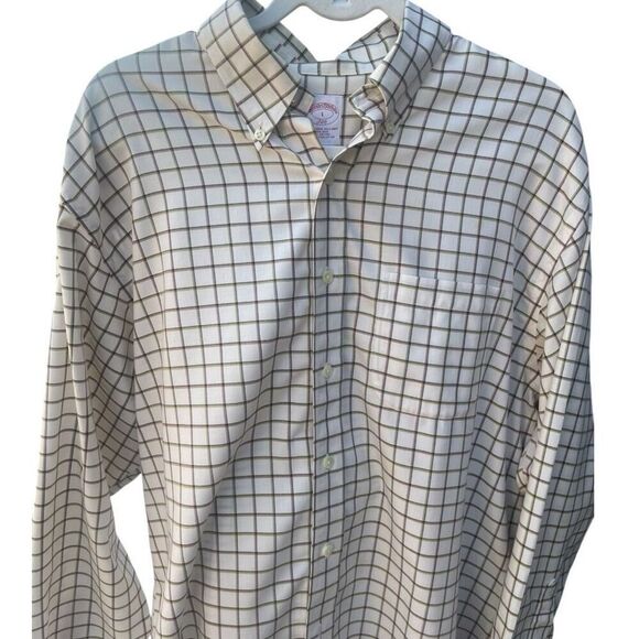 Men’s Brooks Brothers Classic Non Iron Button Front Shirt Size Large - Picture 2 of 5
